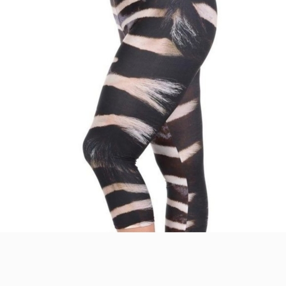 💞Women Zebra and Giraffe🦒 Skin 3D Leggins and Capris💞 - Picture 2 of 4